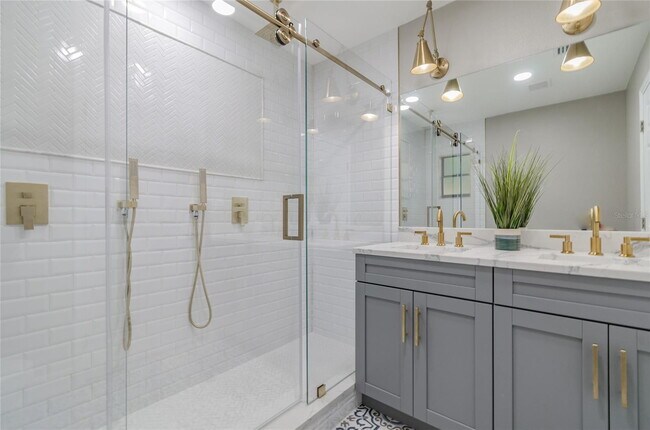 Building Photo - "Historic Seminole Heights 3-Bed, 2-Bath H...