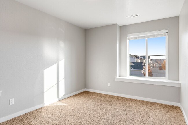 Building Photo - Modern 4-Bedroom Home in Meridian – Spacious Layout + Great Location