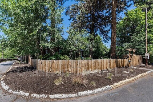 Building Photo - 1252 NW Milwaukee Ave