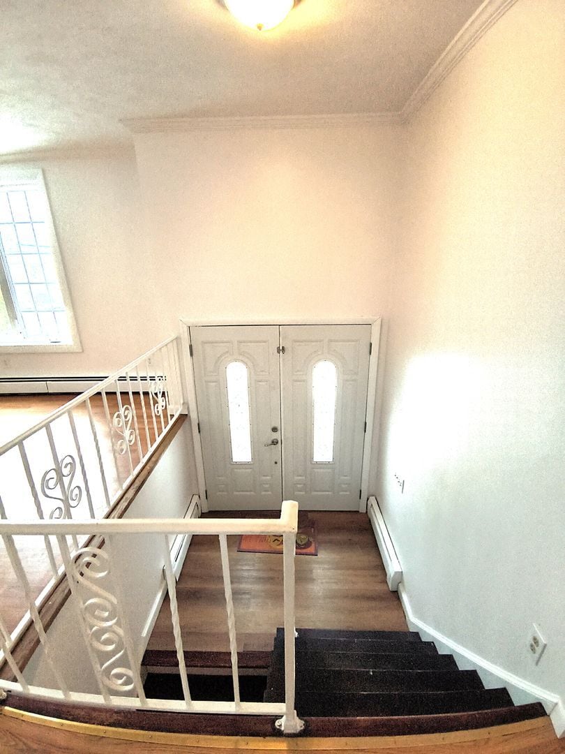 Building Photo - 48 Tiffany St