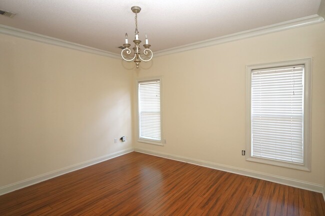 Building Photo - 4470 Plantation Crest Rd