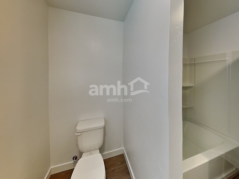 Building Photo - 6542 E Paseo Baranda