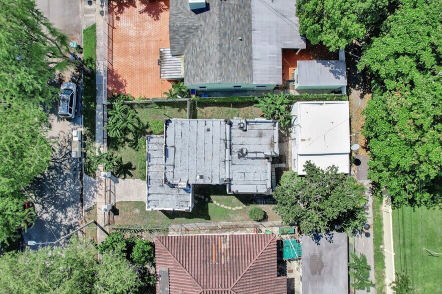 Building Photo - 511 NW 44th St