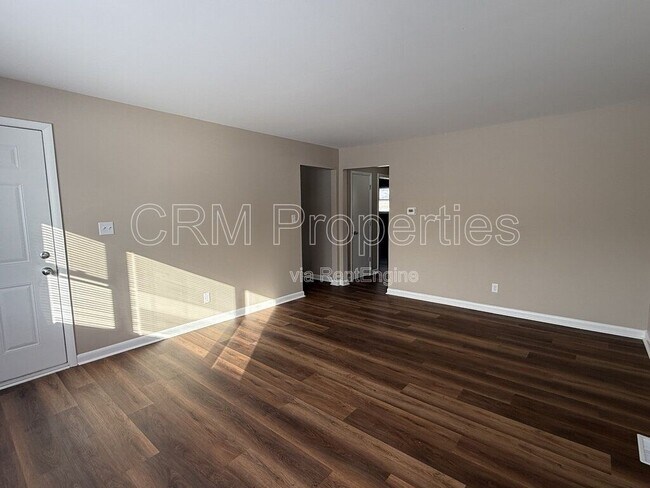 Building Photo - 7134 E 18th St