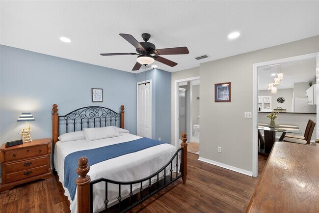 Building Photo - 165 Scrub Jay Way