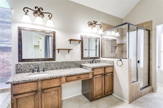 Building Photo - 2321 Henley Ct