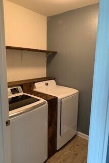 Building Photo - 519 E Marigold Dr