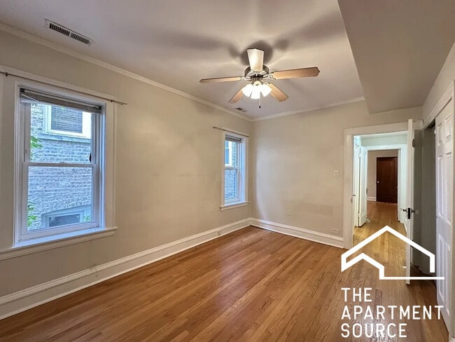 Building Photo - 2619 W Greenleaf Ave