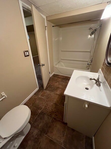 Building Photo - 2532 N Bootmaker Dr