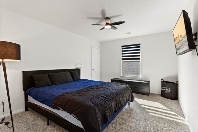 Building Photo - 413 Chardonnay Dr