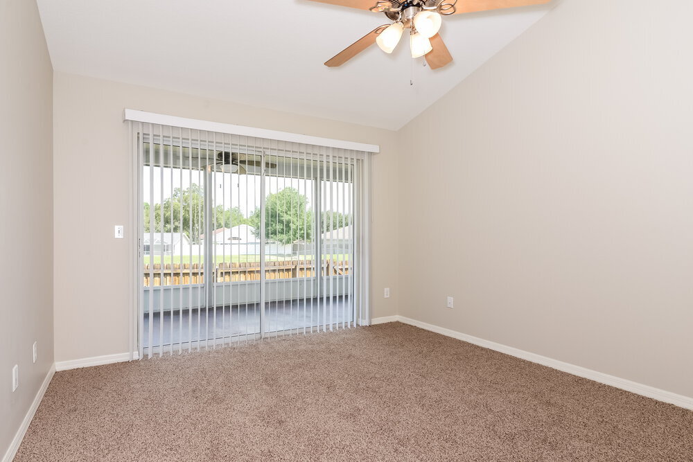 Building Photo - 2304 Tioga Dr