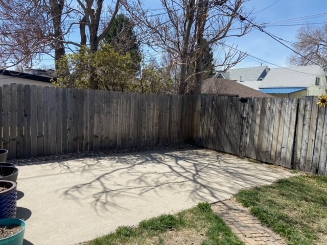 private parking spot - 3425 Tejon St