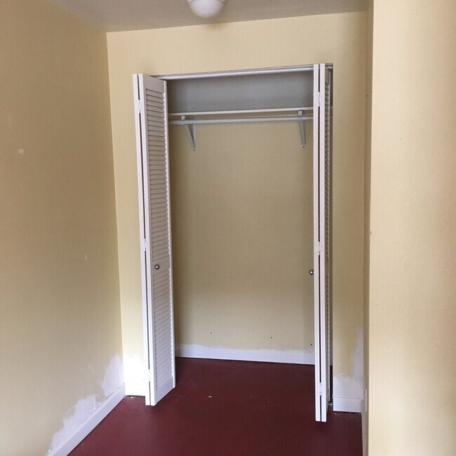 Building Photo - $4900 / 6br - University/ Wallingford House! 6BR/3BTH
