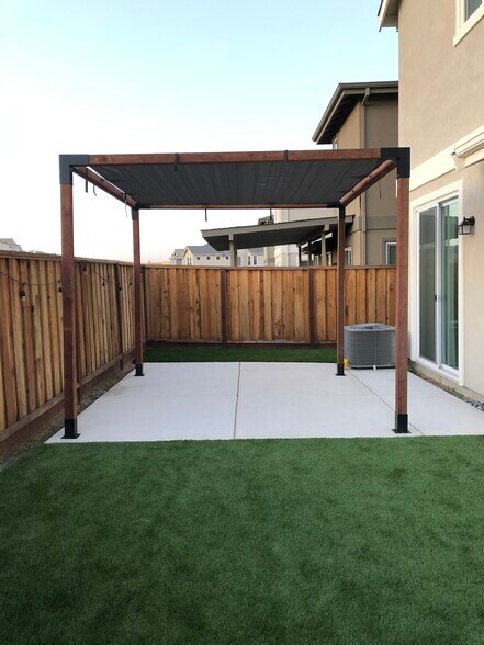 Building Photo - 4061 Gloster Way