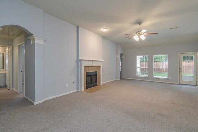 Building Photo - 430 Spindle Ridge Dr