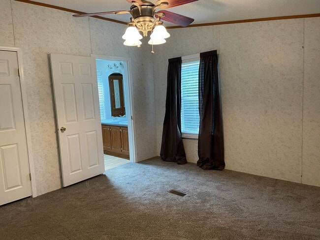 Building Photo - Updated Three Bedroom Two Bath Double Wide in Iron Station