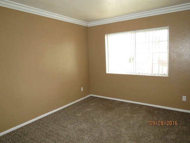 Building Photo - Beautiful Oasis-High Ceiling- Tile and Car...