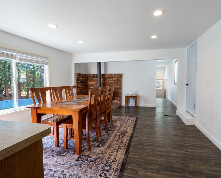 Building Photo - 17253 33rd Ave S