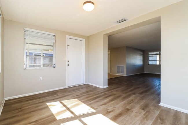 Building Photo - 6226 9th Ave