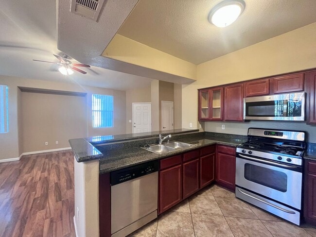 Building Photo - COMING SOON!! CUTE 3 BD/2BA CONDO LOCATED ...