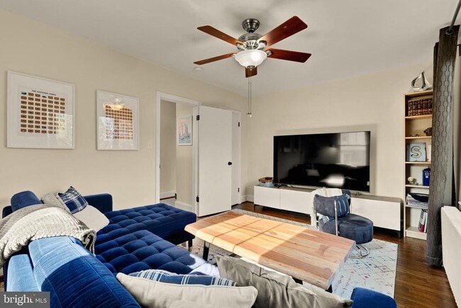 Building Photo - 6403 40th Ave