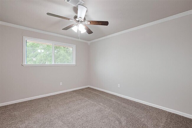 Building Photo - 203 Sevenhampton Ln