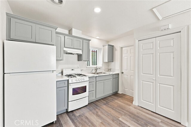 Building Photo - 10646 S Wilton Pl