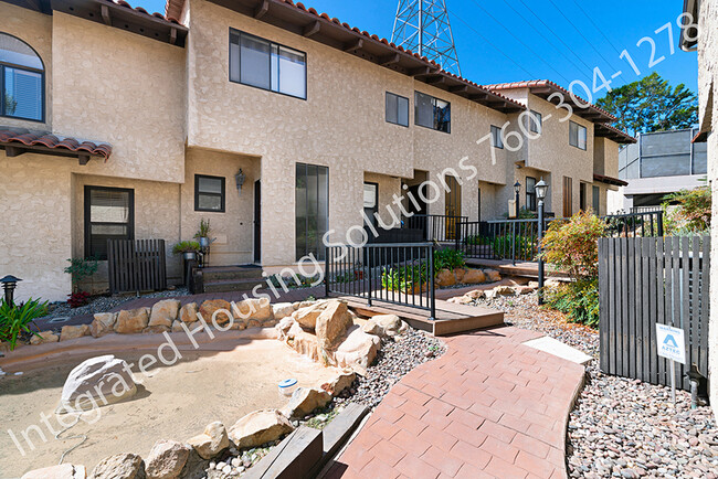 Building Photo - 1915 Estrella De Mar Ct