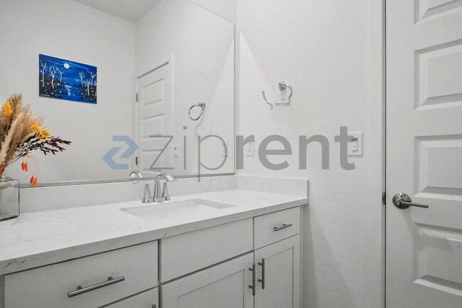 Building Photo - 12743 Blueblanc Way