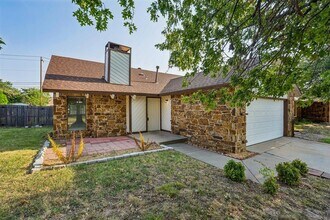 Building Photo - 217 Cypress Dr