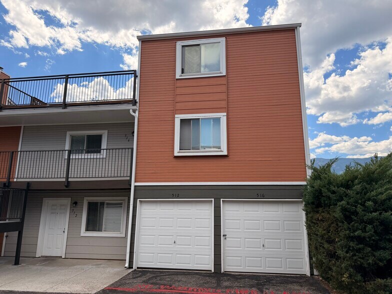 Building Photo - 512 Winnie Way
