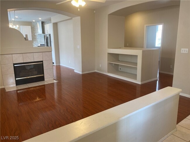 Building Photo - 10636 Lace Vine Arbor Ave