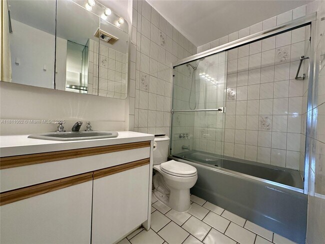 Building Photo - 3545 NE 167th St