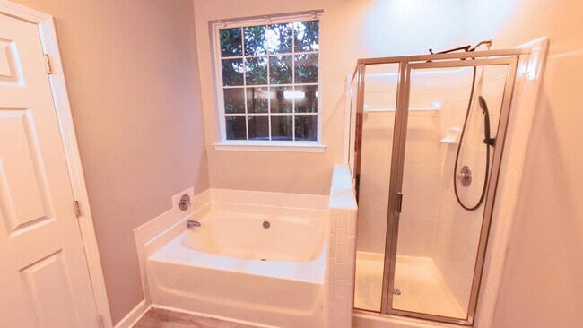 Building Photo - 14808 Bergerac Ct