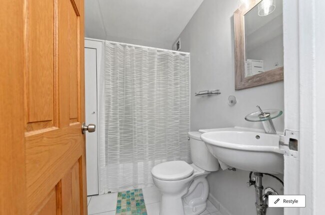 Building Photo - 2 bedroom in Chicago IL 60613