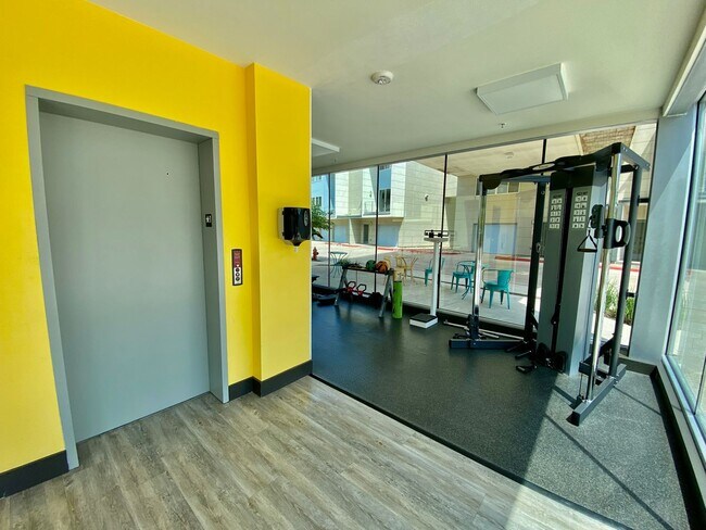 Building Photo - Discover the Ultimate in South Austin Living at Skybridge Lofts - Modern 2 Bedroom, 2.5 Bathroom ...