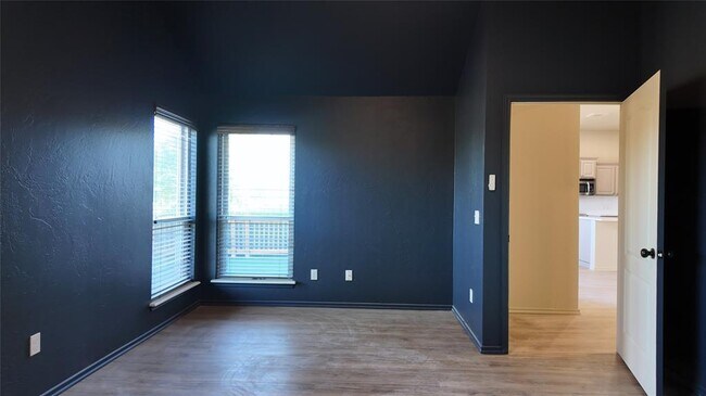 Building Photo - 3209 Grant Rd