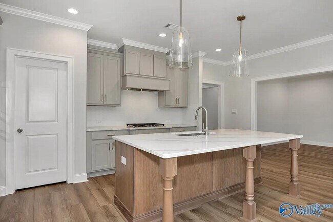Building Photo - 16535 Hamilton Pl