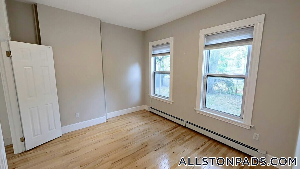 Building Photo - 45 Pratt St