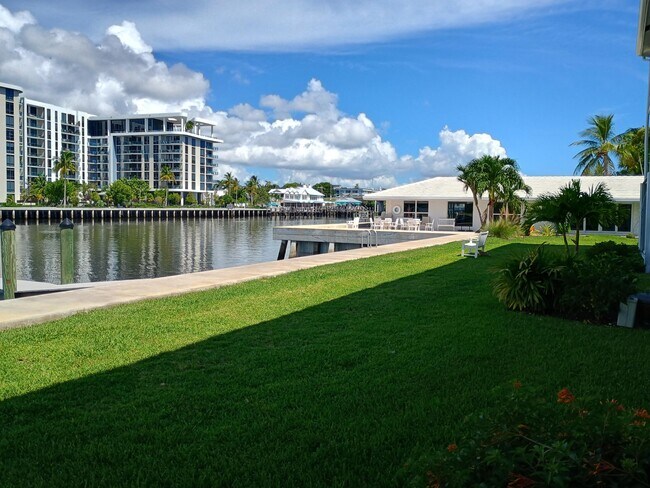 Building Photo - 5520 N Ocean Blvd