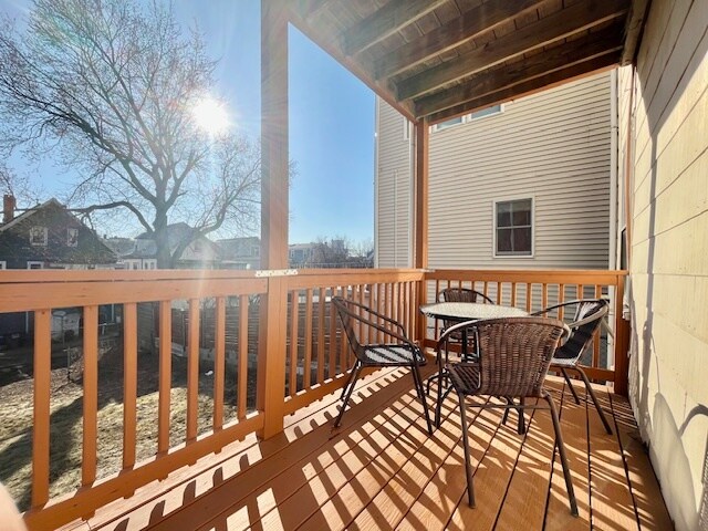 Building Photo - 16 Landers St