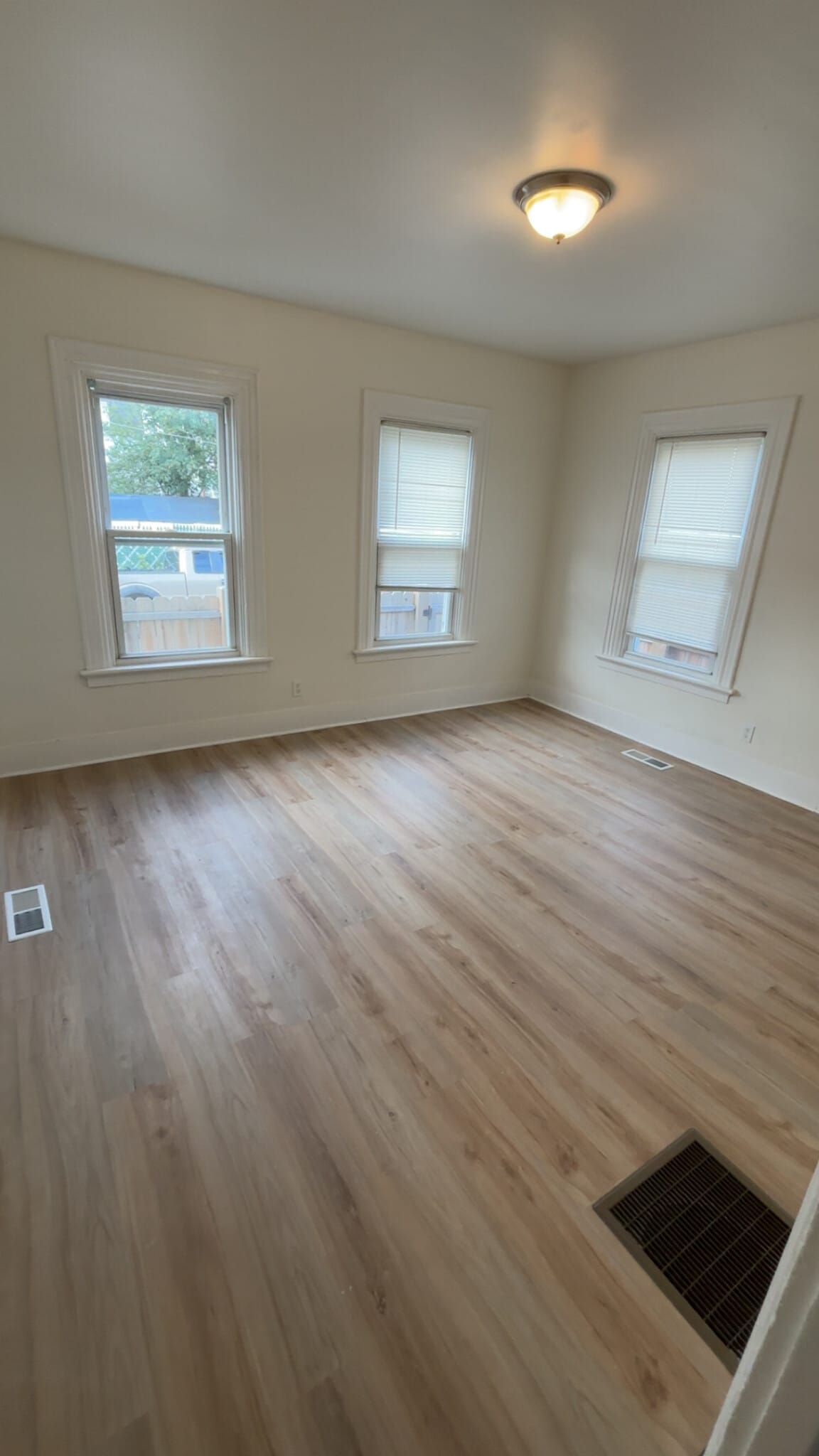 Building Photo - 92 Rockland St
