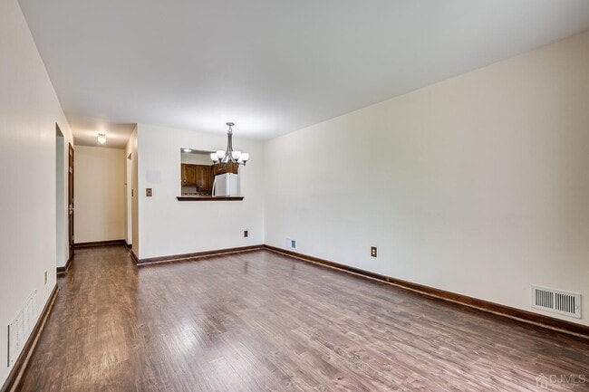 Building Photo - 135 Beverly Hl Ter