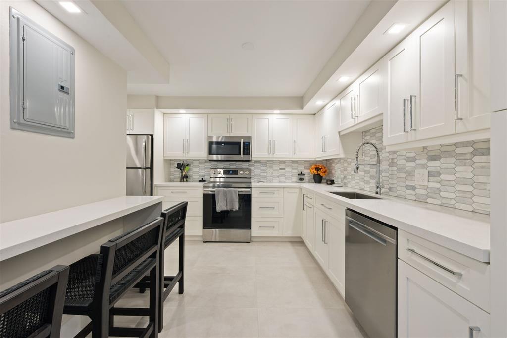 Building Photo - 3500 Galt Ocean Dr