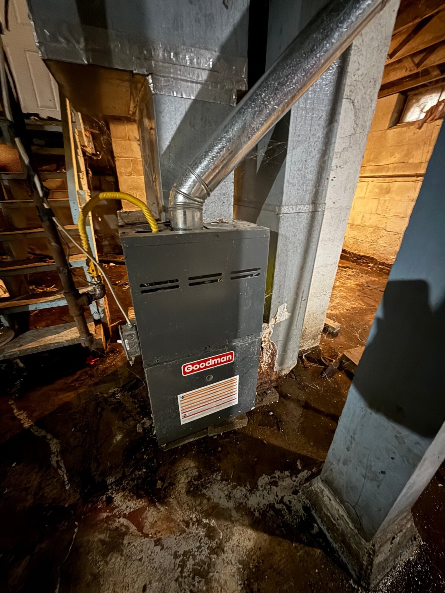 Building Photo - 1305 E Whitmer St