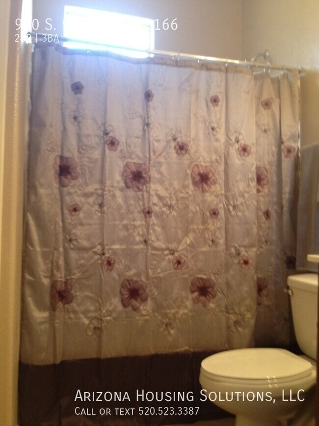 Building Photo - Luxury Furnished Townhouse in Chandler at ...
