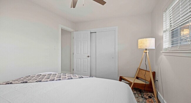 Building Photo - 209 Angelfish Ave.