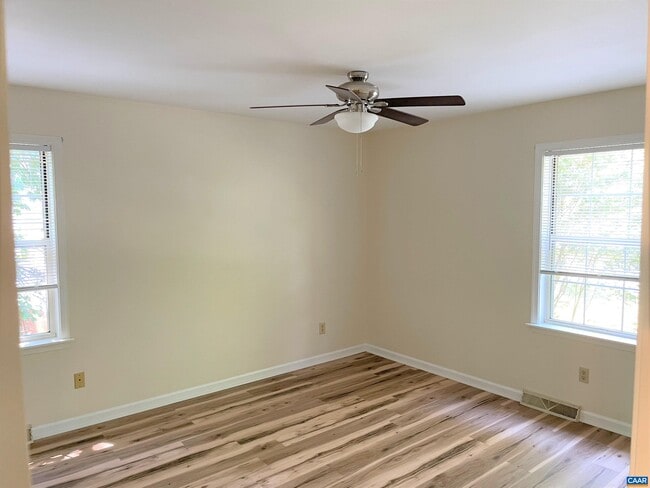 Building Photo - 3159 Saddlebrook Ln