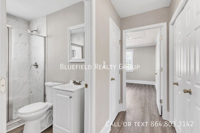 Building Photo - 25 Celand St