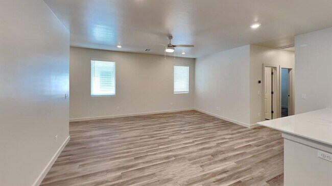 Building Photo - Luxury 3 Bedroom 2 Bathroom Duplex with 2 Car Garage in Bethany, Ok (LAWN CARE INCLUDED)